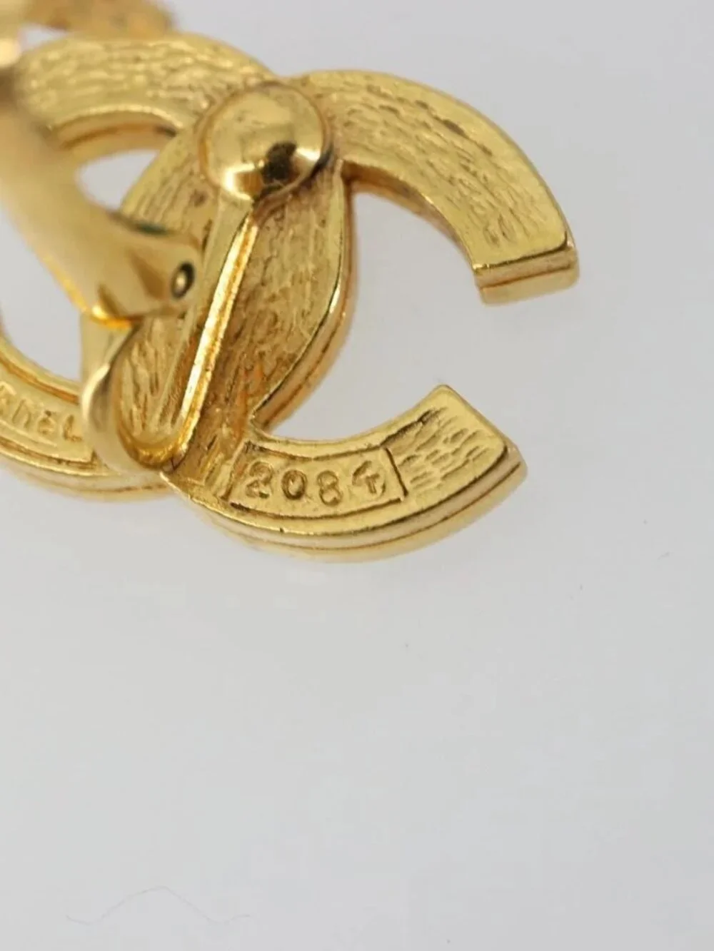 CHANEL Earring metal Gold Tone CC Auth 183505